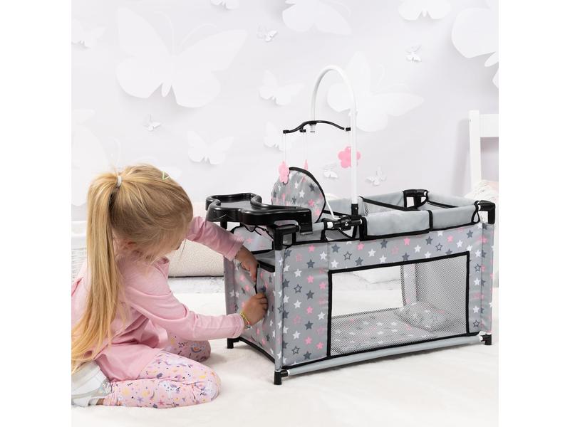 Cama muñecas Bayer con trona y accesorios