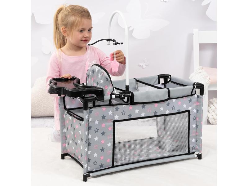Cama muñecas Bayer con trona y accesorios