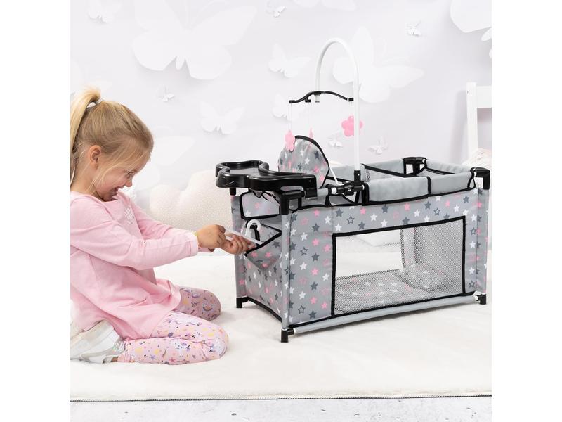 Cama muñecas Bayer con trona y accesorios